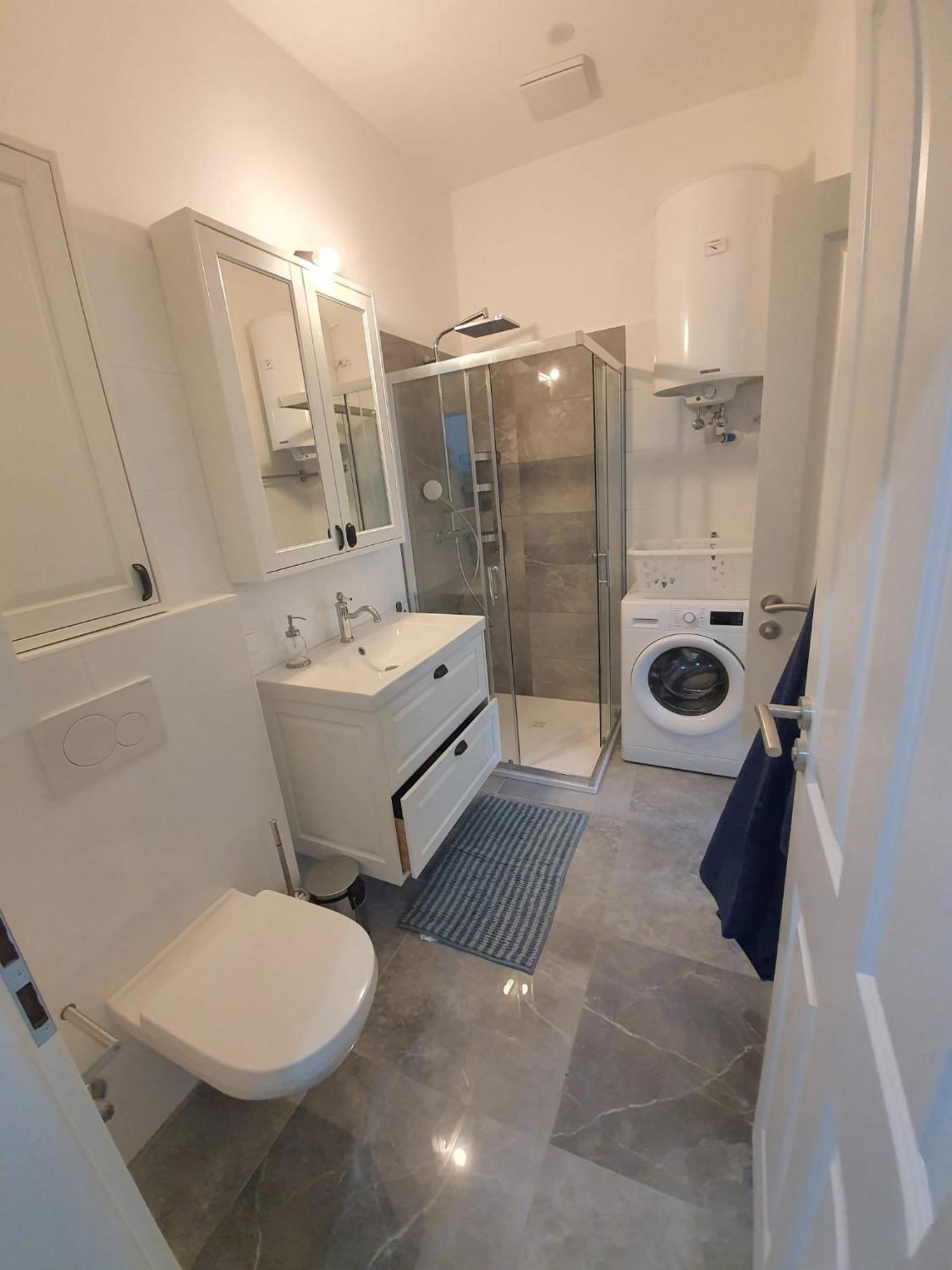 Bright And Quiet Apartments, Just 10 Minutes To U4, U6 And Schoenbrunn Palace Apartment Wien